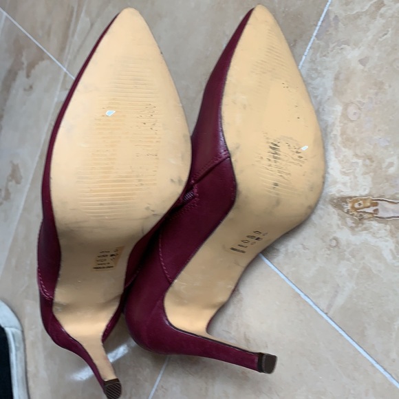 Michael Antonio faux leather Burgundy Booties - Picture 4 of 6